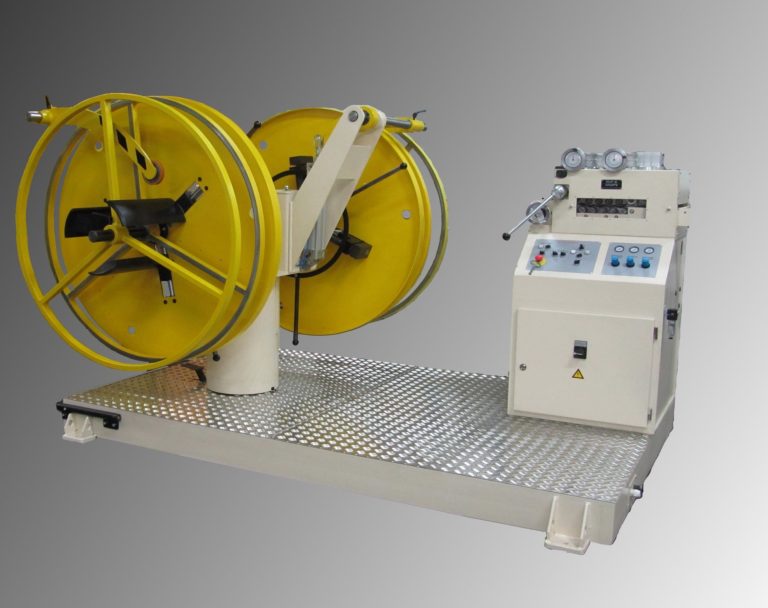 Abwickehaspel und Richtmaschine