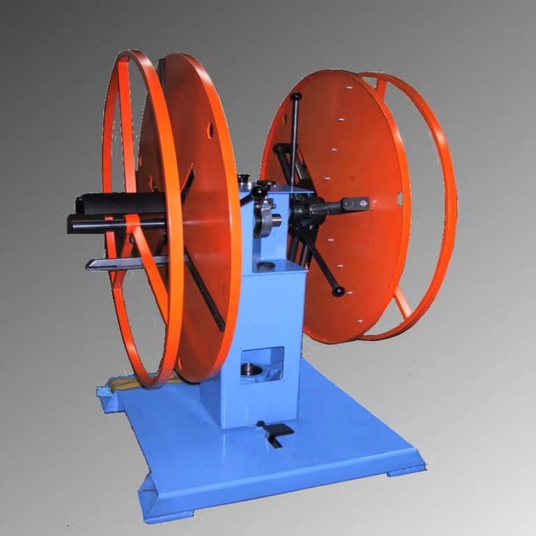 Doppelhaspel ohne Antieb Model 2xO6-360C Doppelhaspel ohne Antrieb für 2x 600kg Coils 2x360 mm Bandbreite. Manuell drehbar mit Fußtaster-Arretierung