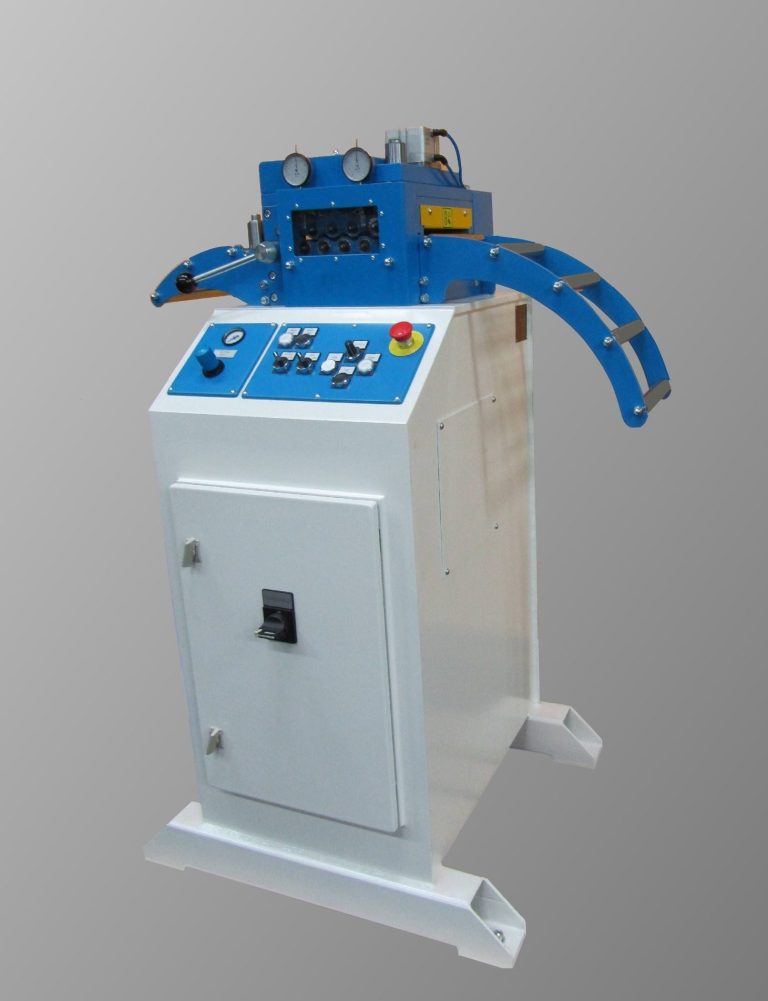 Fein-Richtmaschine Modell R32-250-7 Richtmaschinen mit 9 Richtrollen ᴓ 32 mm. Manuelle Blockwalzenzustellung. Frequenzgeregeltem Antrieb und pneumatischer Zugwalzenpressung