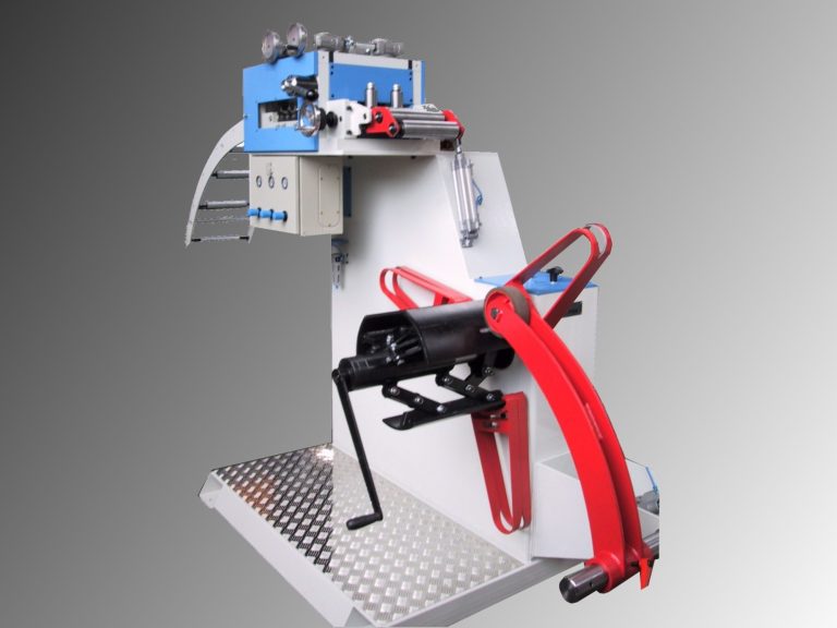 Abwickelhaspeln mit Antrieb und einer Coil -Anschlagplatte