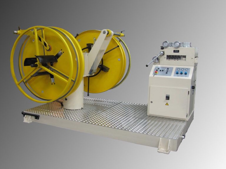 Abwickelhaspeln ohne Antrieb mit Hydraulischer Bandspreizung und mit einzelnen Seitenbegrenzern