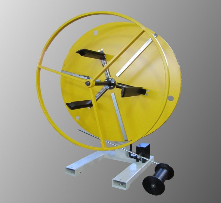 Aufwickelhaspel Modell NO3-250C-TS Aufwickelhaspel für 300 kg Coils mit Sonder-Tänzerarm zur Bandspannung und Führung.