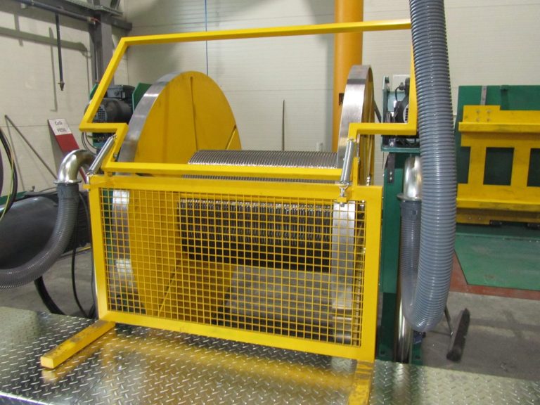 Abwickelhaspeln mit Antrieb und einer Coil -Anschlagplatte