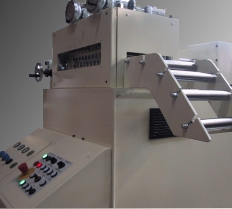 Fein-Richtmaschine Modell R29-250-19-VG Richtmaschinen mit 19 angetrieben Richtrollen ᴓ 29 mm über ein Verteilergetriebe und Blockwalzenzustellung manuell mit Handrädern